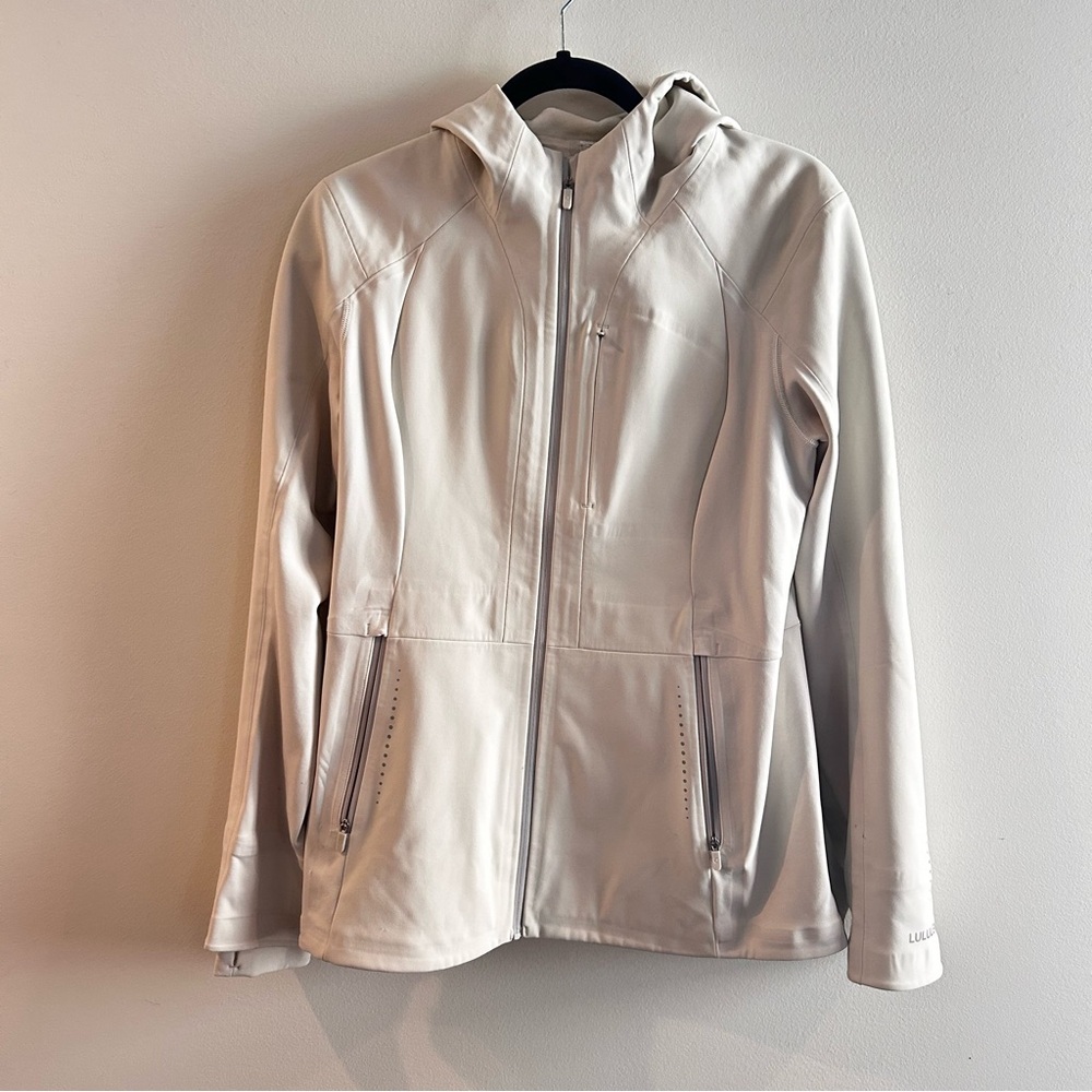 Lululemon Athletica Cross Chill Jacket in Bone color | size 10